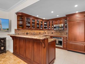 250 Bradley Place 408, Palm Beach FL 33480