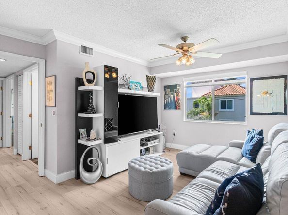 14112 Huntington Pointe Drive 401, Delray Beach FL 33484