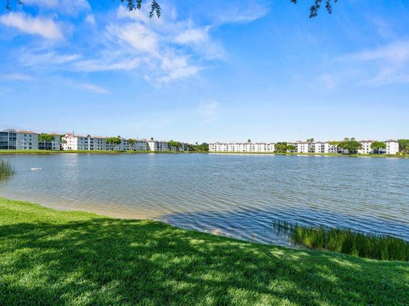 14112 Huntington Pointe Drive 401, Delray Beach FL 33484