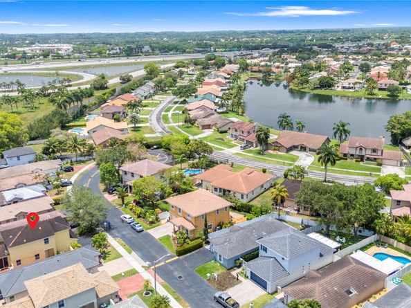 14910 SW 70th Pl, Davie FL 33331