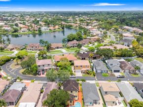 14910 SW 70th Pl, Davie FL 33331