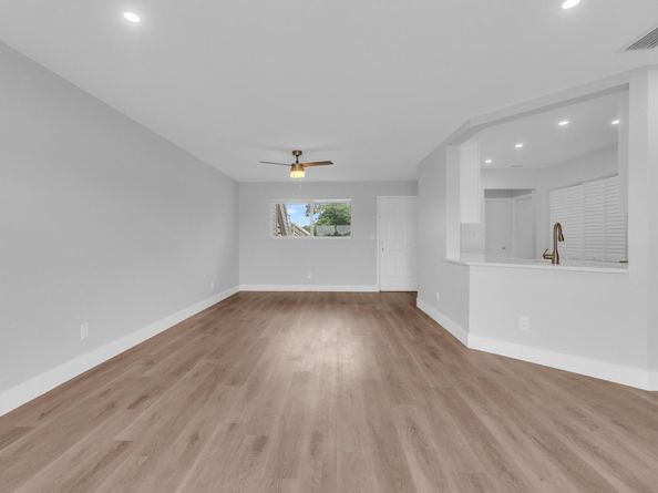 3425 NW 44th St 105, Lauderdale Lakes FL 33309