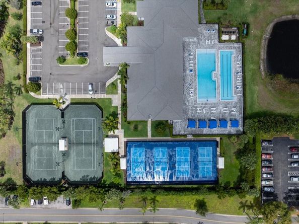 25 Abbey Ln 300, Delray Beach FL 33446