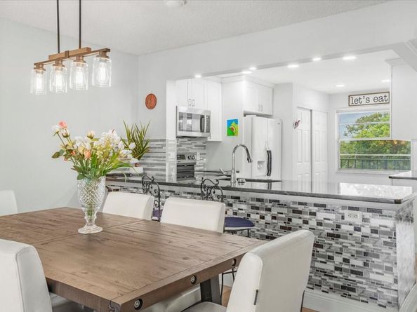 25 Abbey Ln 300, Delray Beach FL 33446