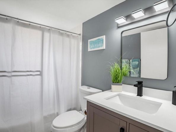 25 Abbey Ln 300, Delray Beach FL 33446