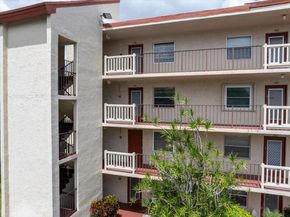 25 Abbey Ln 300, Delray Beach FL 33446