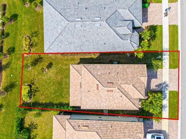 2624 Primrose Pl, Oakland Park FL 33309