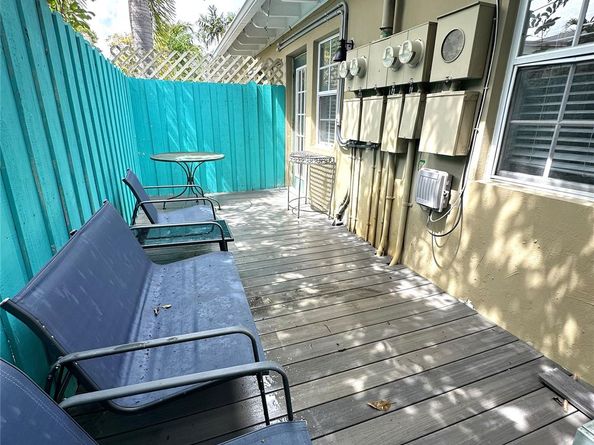 805 NE 17th Ave 3, Fort Lauderdale FL 33304