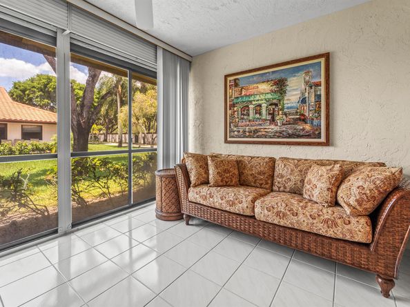6067 Kings Gate Circle, Delray Beach FL 33484