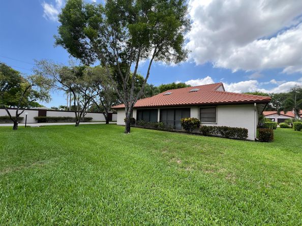 6067 Kings Gate Circle, Delray Beach FL 33484
