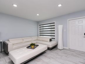 8105 NW 59th St, Tamarac FL 33321