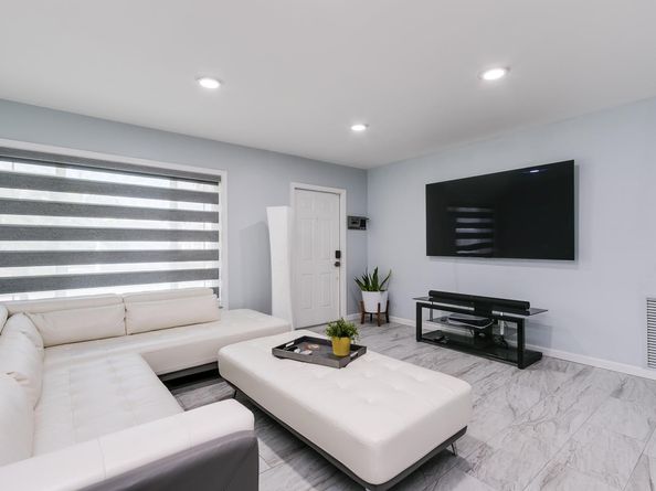 8105 NW 59th St, Tamarac FL 33321