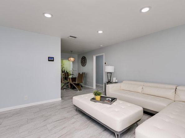 8105 NW 59th St, Tamarac FL 33321