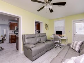 8105 NW 59th St, Tamarac FL 33321