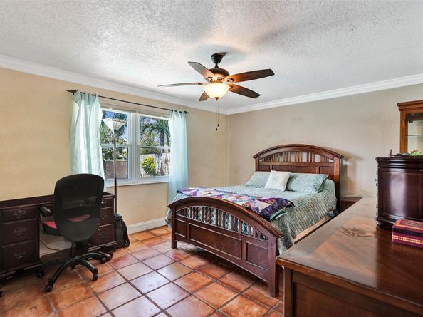 1325 SW 151st Way, Sunrise FL 33326