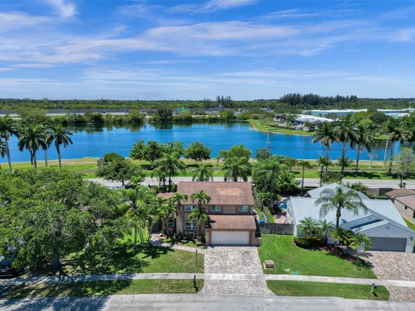 1325 SW 151st Way, Sunrise FL 33326