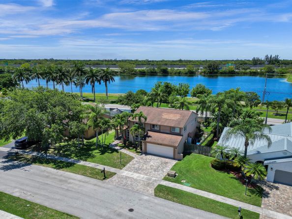 1325 SW 151st Way, Sunrise FL 33326