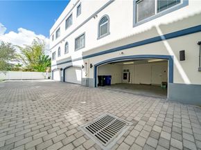 816 NE 7th St C, Fort Lauderdale FL 33004