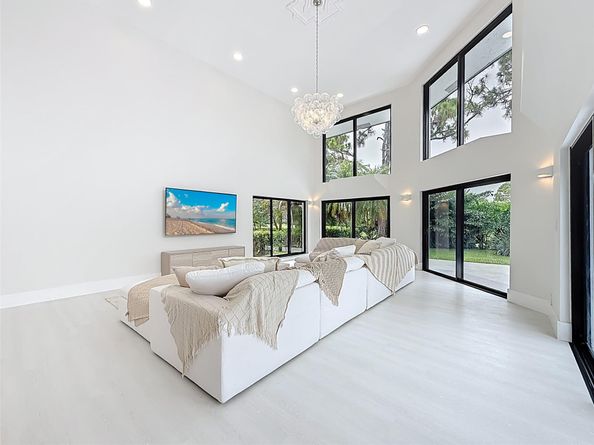 5100 Pineview Cir, Delray Beach FL 33445
