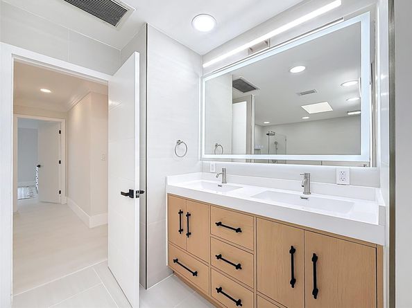 5100 Pineview Cir, Delray Beach FL 33445