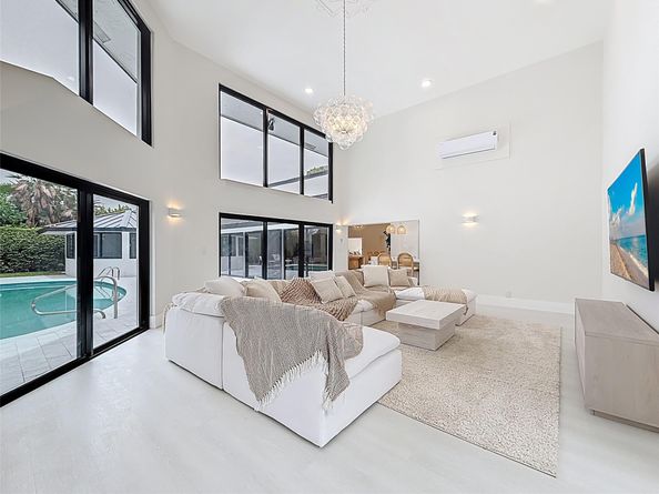 5100 Pineview Cir, Delray Beach FL 33445