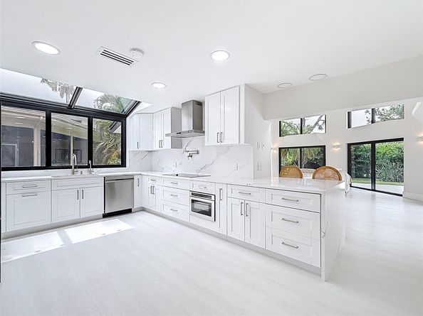 5100 Pineview Cir, Delray Beach FL 33445