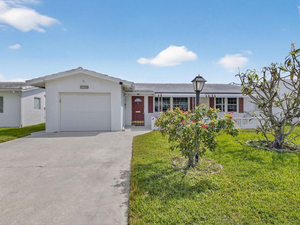 1704 SW 16th Street, Boynton Beach FL 33426