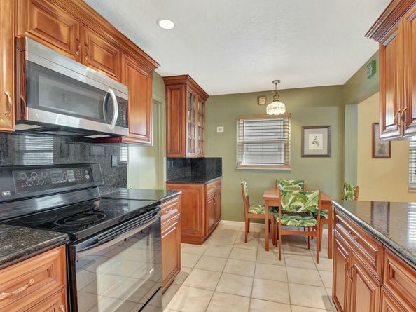 1704 SW 16th Street, Boynton Beach FL 33426