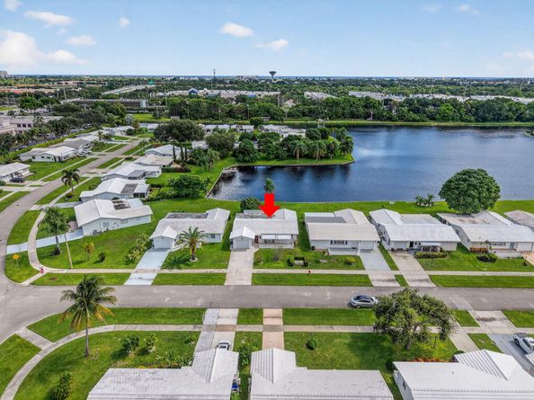 1704 SW 16th Street, Boynton Beach FL 33426