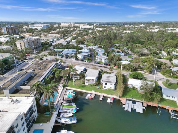 1115 SE 14th Pl 19C, Fort Lauderdale FL 33316