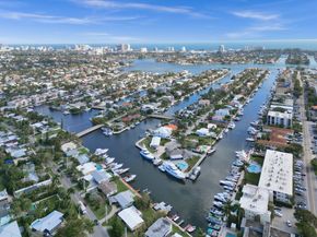 1115 SE 14th Pl 19C, Fort Lauderdale FL 33316