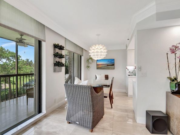 5279 Fountains Drive S 304, Lake Worth FL 33467