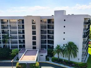 5279 Fountains Drive S 304, Lake Worth FL 33467