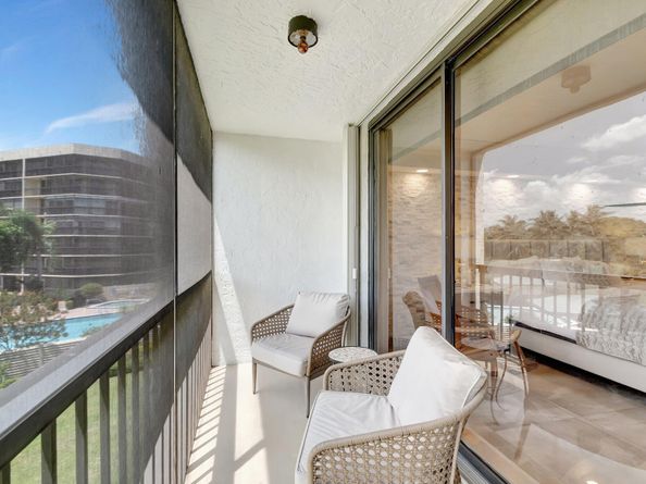 5279 Fountains Drive S 304, Lake Worth FL 33467