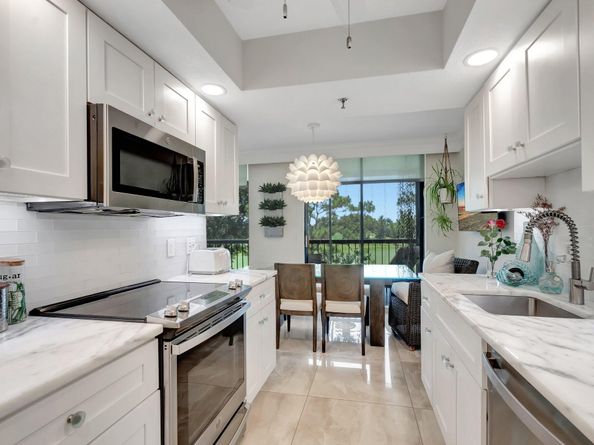 5279 Fountains Drive S 304, Lake Worth FL 33467