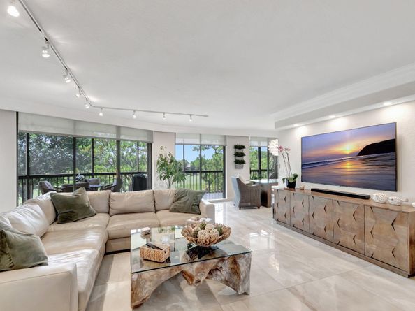 5279 Fountains Drive S 304, Lake Worth FL 33467