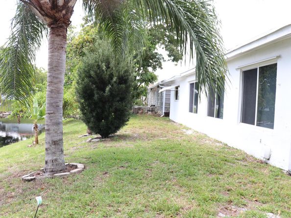 1020 NW 74th Avenue, Margate FL 33063