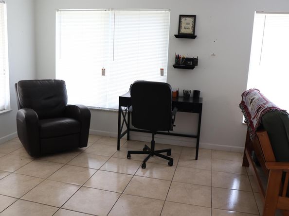 1020 NW 74th Avenue, Margate FL 33063