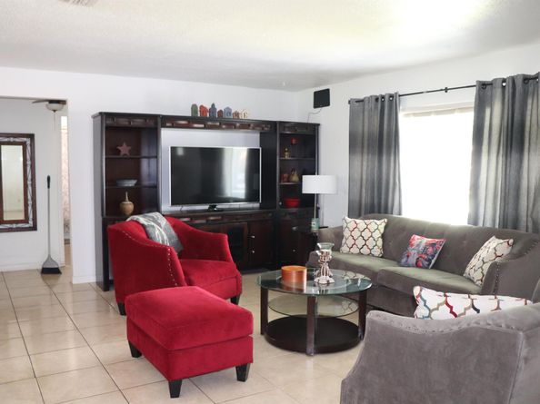 1020 NW 74th Avenue, Margate FL 33063