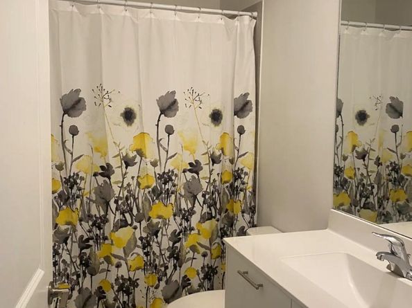 2354 NW 125 St, Miami FL 33167