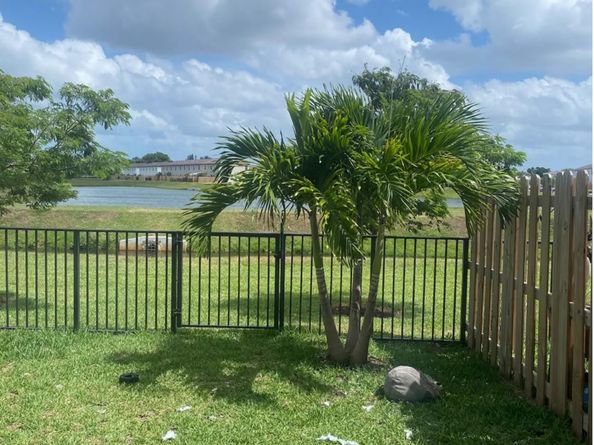 2354 NW 125 St, Miami FL 33167