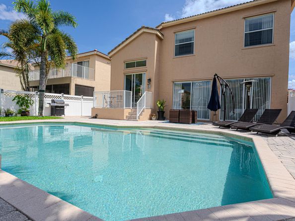 1534 Running Oak Lane, Royal Palm Beach FL 33411