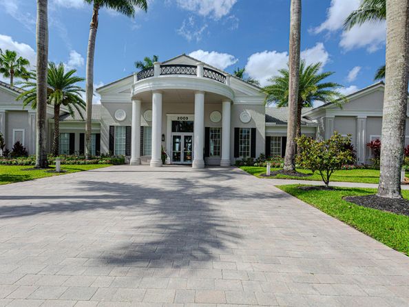 1534 Running Oak Lane, Royal Palm Beach FL 33411