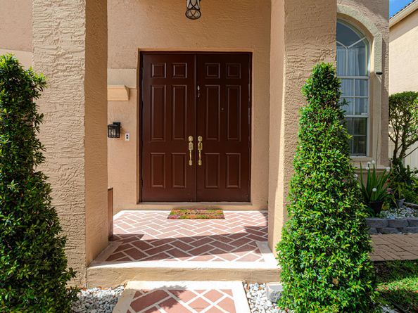 1534 Running Oak Lane, Royal Palm Beach FL 33411