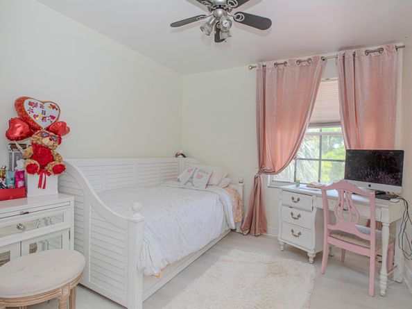 1534 Running Oak Lane, Royal Palm Beach FL 33411