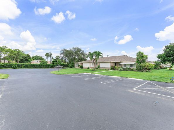 1347 NE High Point Way Way NE D, Delray Beach FL 33445