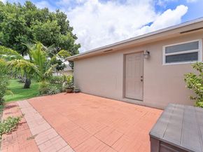 1347 NE High Point Way Way NE D, Delray Beach FL 33445