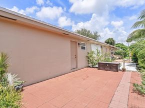 1347 NE High Point Way Way NE D, Delray Beach FL 33445