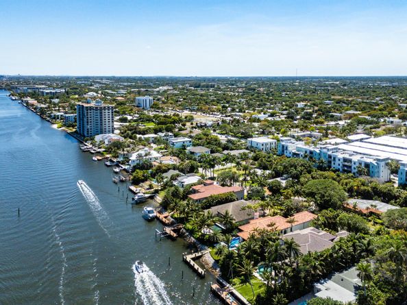 365 SE 6th Avenue 404, Delray Beach FL 33483
