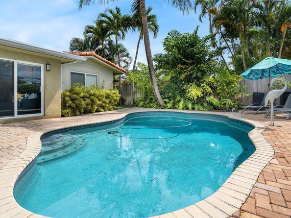 2000 NE 26th Dr, Wilton Manors FL 33306